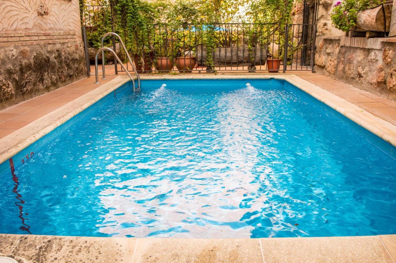 Apartamentos Capricho Del Valle Arroyo Frio Eksteriør billede